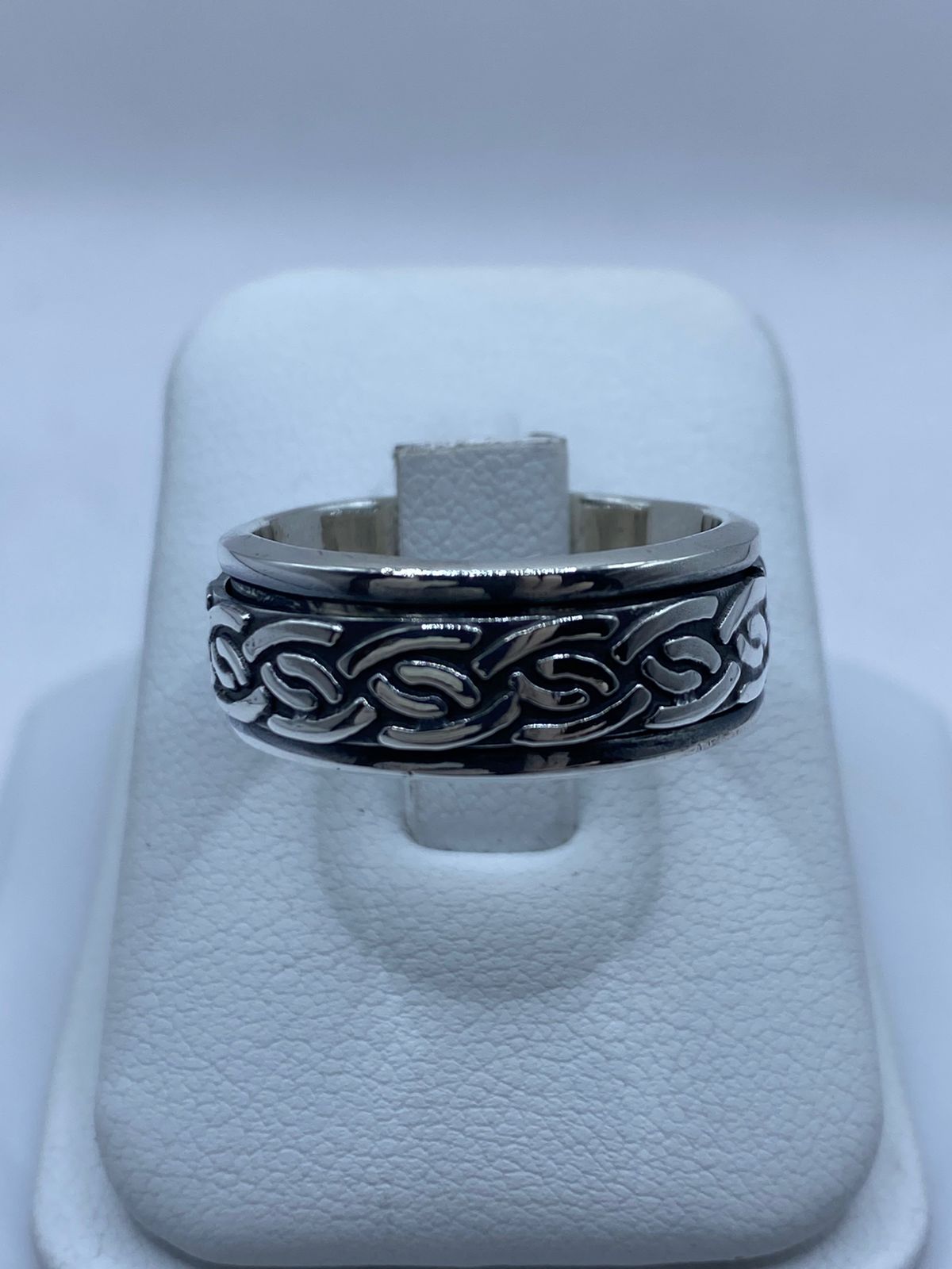 Anillo Giratorio de Plata 925 con Diseño Trenzado Celta – Fuerza y Eternidad , vista frontal