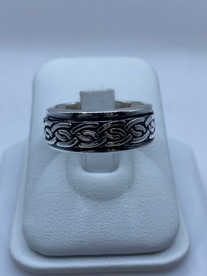 Anillo Giratorio de Plata 925 con Diseño Trenzado Celta – Fuerza y Eternidad , vista lateral