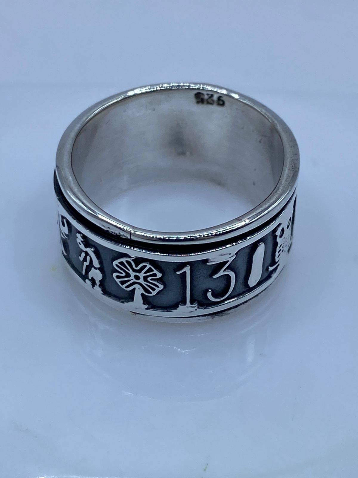 Anillo Giratorio de Plata 925 con Elefantes y Número 13, sello de autenticidad Plata Ley .925