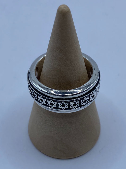 Anillo Giratorio de Plata 925 con Estrellas de David, vista frontal