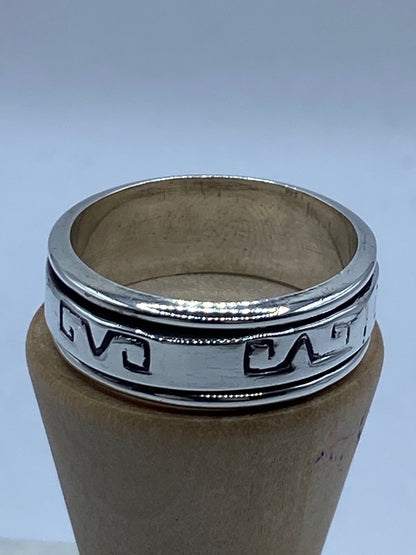 Anillo Giratorio de Plata 925 con Grecas Prehispánicas, vista lateral