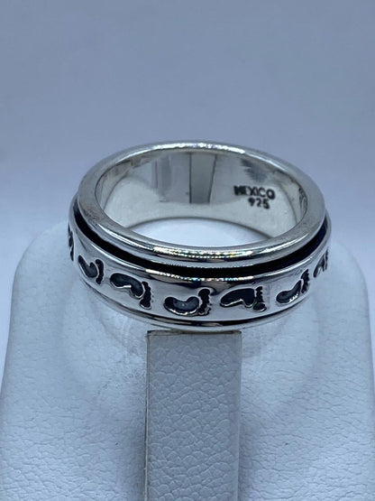 Anillo Giratorio de Plata 925 con Huellas, vista frontal
