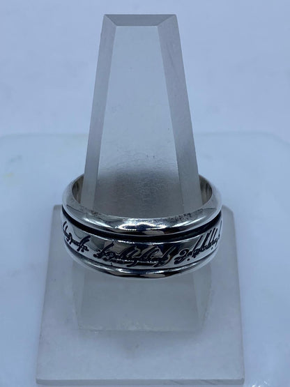 Anillo Giratorio de Plata 925 con Inscripción “el Hobbit”, vista lateral