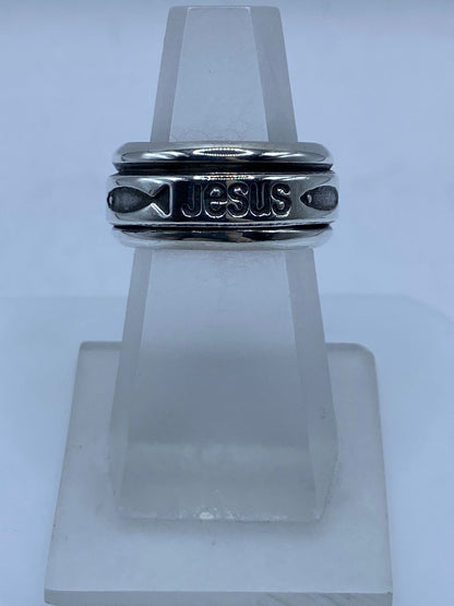 Anillo Giratorio de Plata 925 “jesús” con Símbolos Cristianos, vista frontal