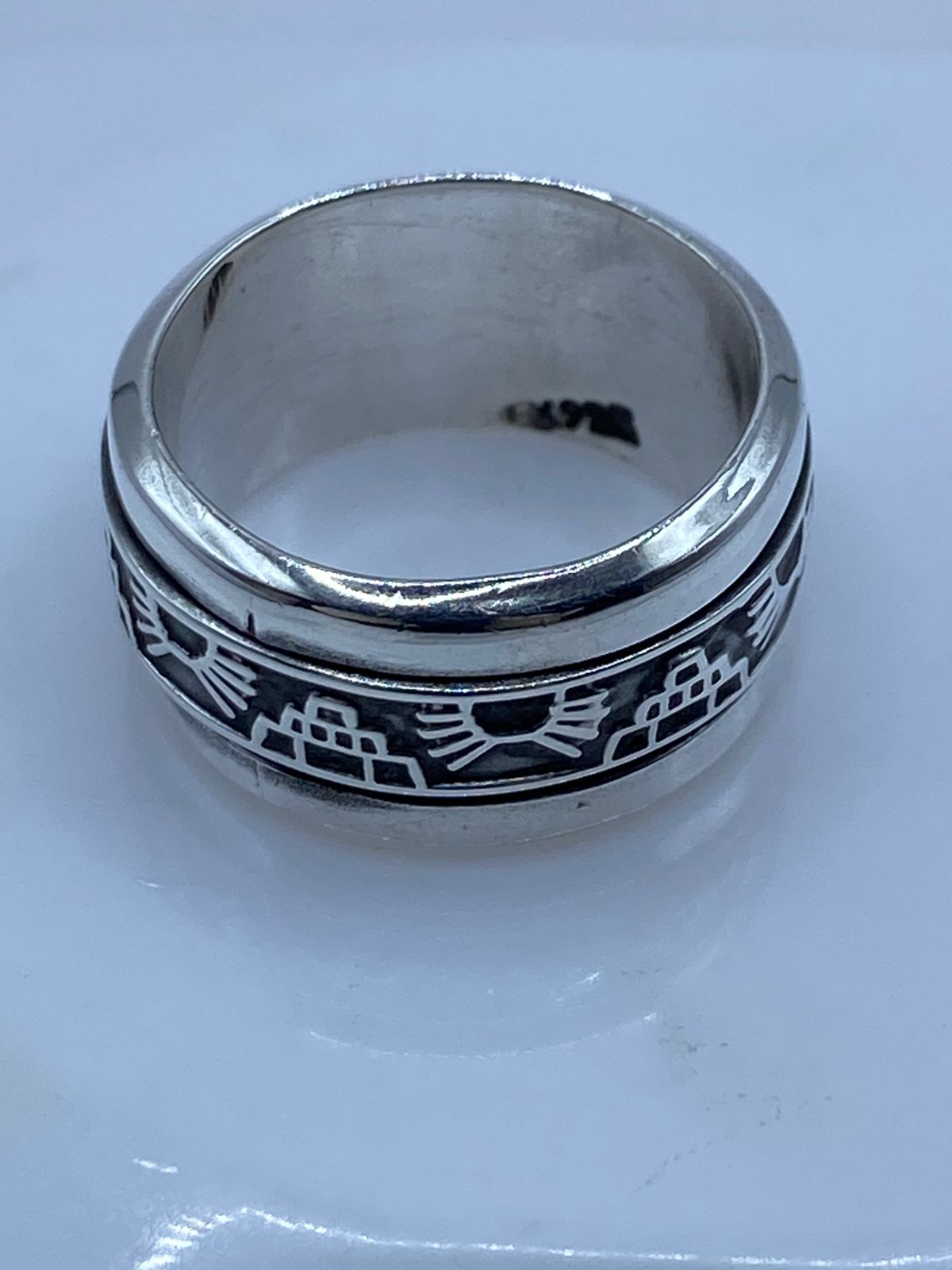 Anillo Giratorio de Plata .925 con Pirámides y Sol Prehispánico, sello de autenticidad Plata Ley .925