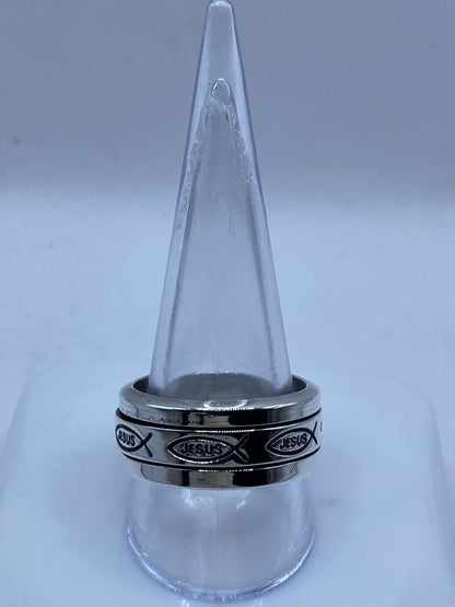 Anillo Giratorio de Plata 925 con Símbolo Ichthys y Nombre de Jesús, vista lateral
