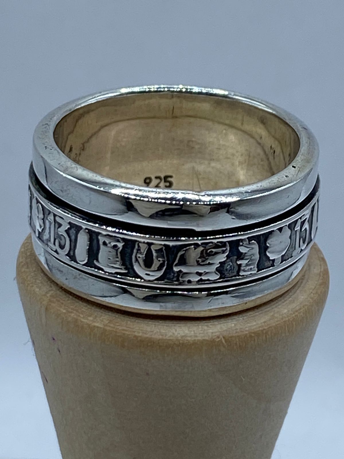 Anillo Giratorio de Plata 925 con Símbolos de la Suerte, sello de autenticidad Plata Ley .925