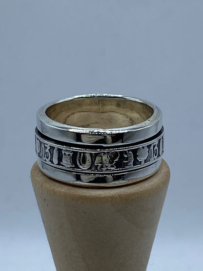 Anillo Giratorio de Plata 925 con Símbolos de la Suerte, vista lateral