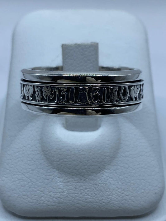 Anillo Giratorio de Plata .925 con Símbolos de la Suerte — vista lateral