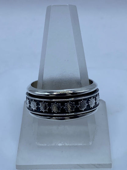 Anillo Giratorio de Plata 925 con Soles Ancestrales — vista lateral