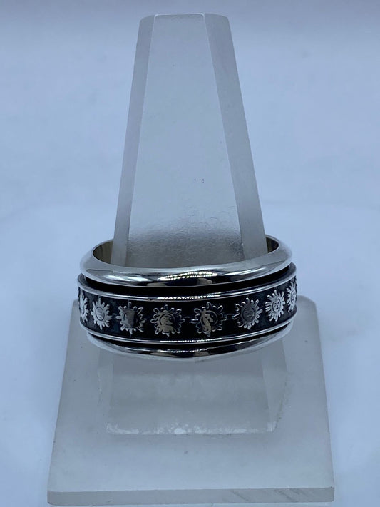 Anillo Giratorio de Plata 925 con Soles Ancestrales — vista lateral