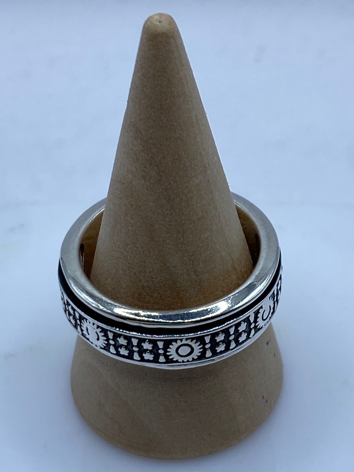 Anillo Giratorio de Plata 925 con Soles y Estrellas — vista lateral