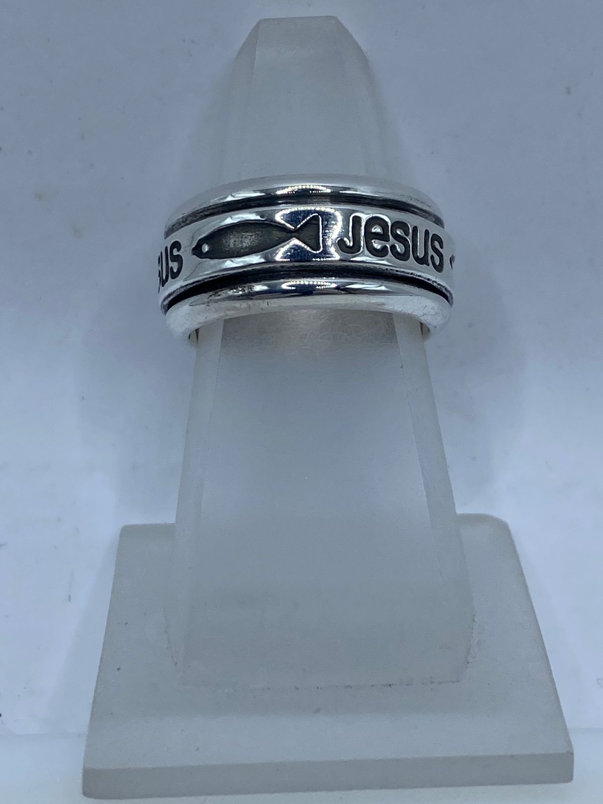 Anillo Giratorio de Plata 925 con Jesús e Ichthys, vista frontal