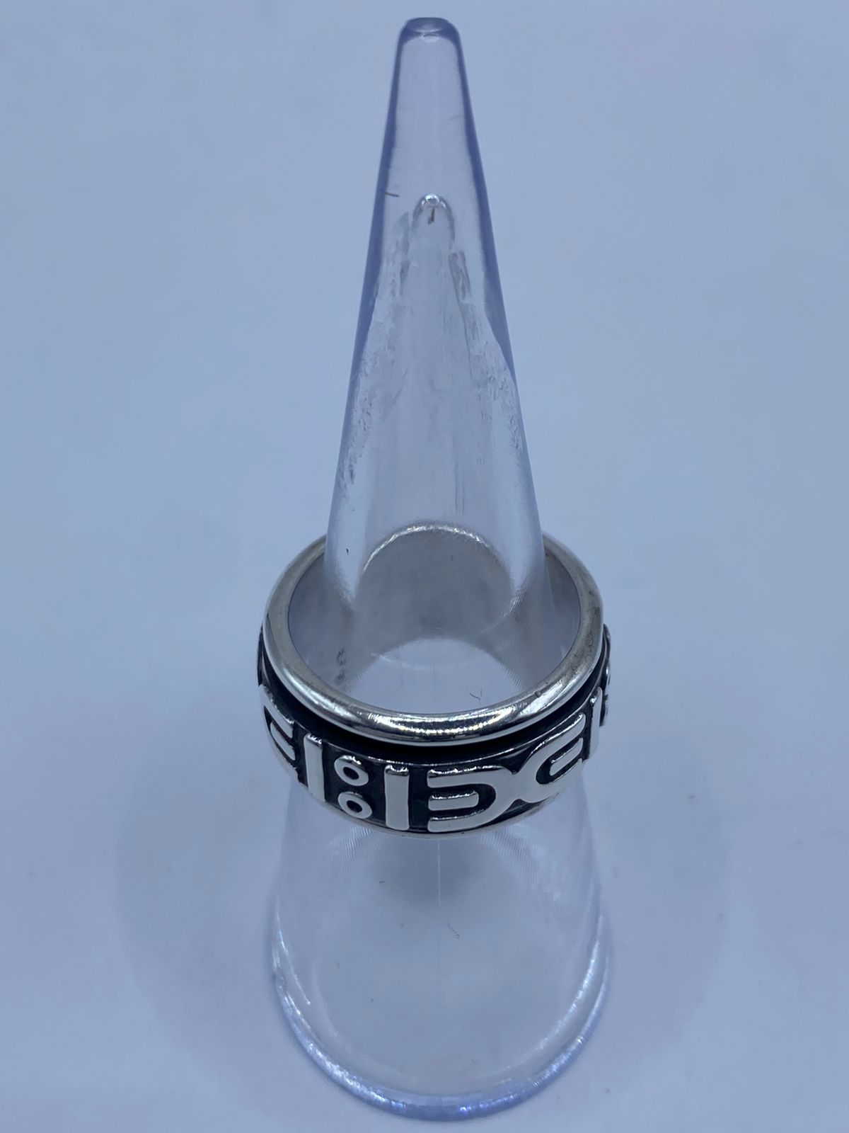 Anillo Giratorio de Plata 925 con Diseño Geométrico Abstracto — vista lateral