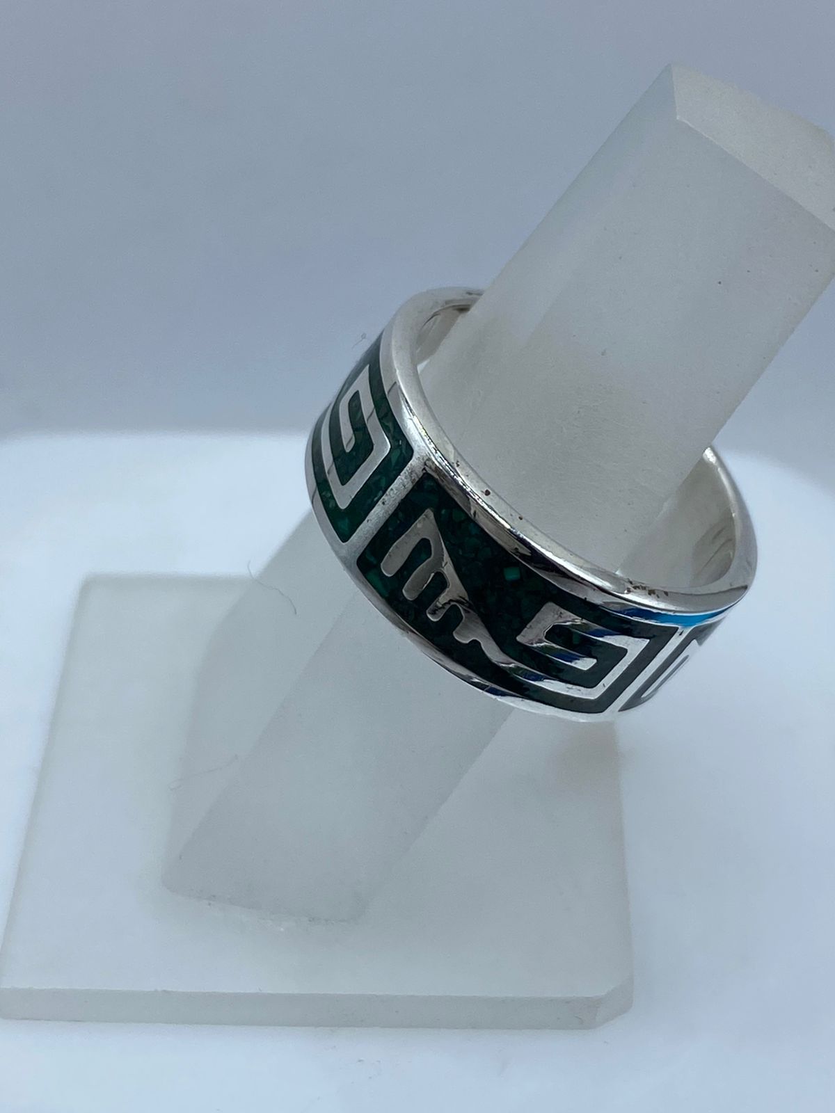 Anillo Greca Ancestral en Plata .925 con Malaquita Natural, vista lateral