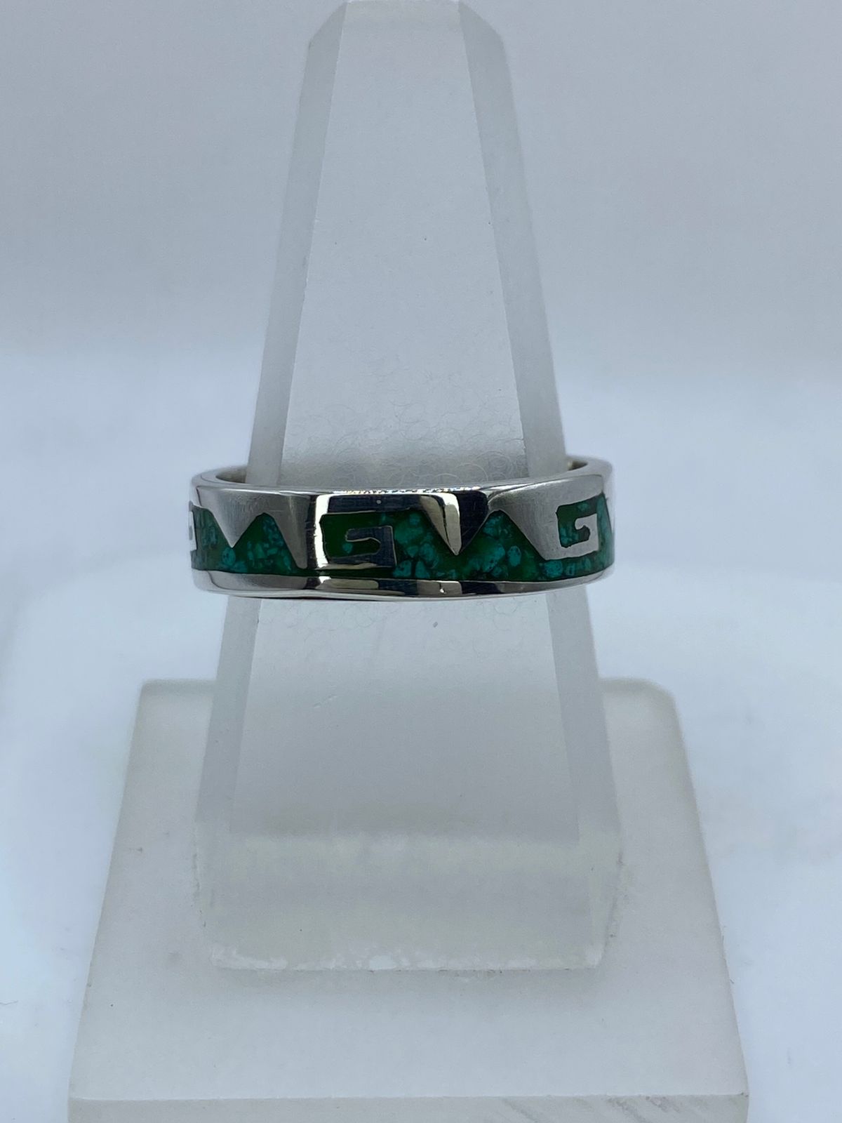 Anillo Greca Ancestral en Plata .925 con Malaquita Natural — vista lateral