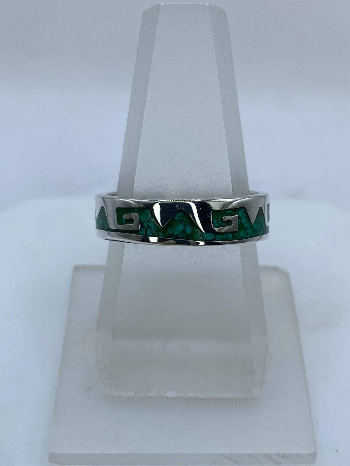 Anillo Greca Ancestral en Plata .925 con Malaquita Natural, vista lateral