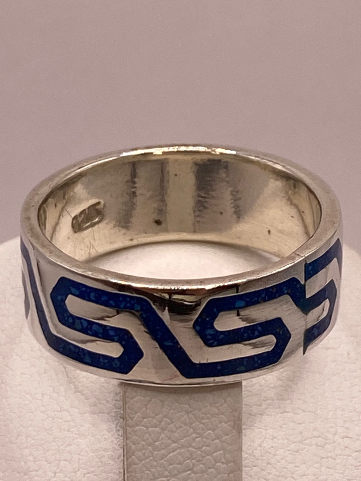 Anillo Greca Azul de Plata .925 con Incrustaciones, peso en gramos (báscula)