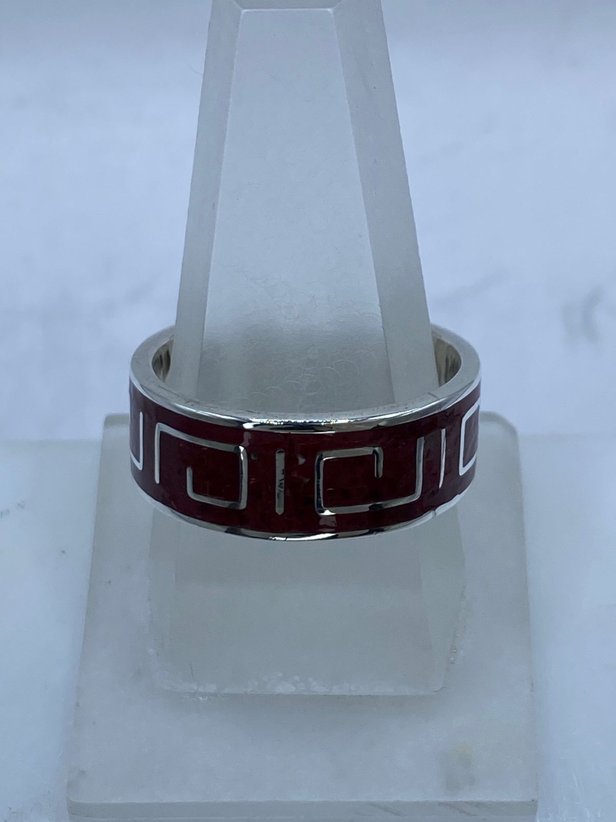 Anillo Greca Continua en Plata .925 con Coral Rojo — vista lateral