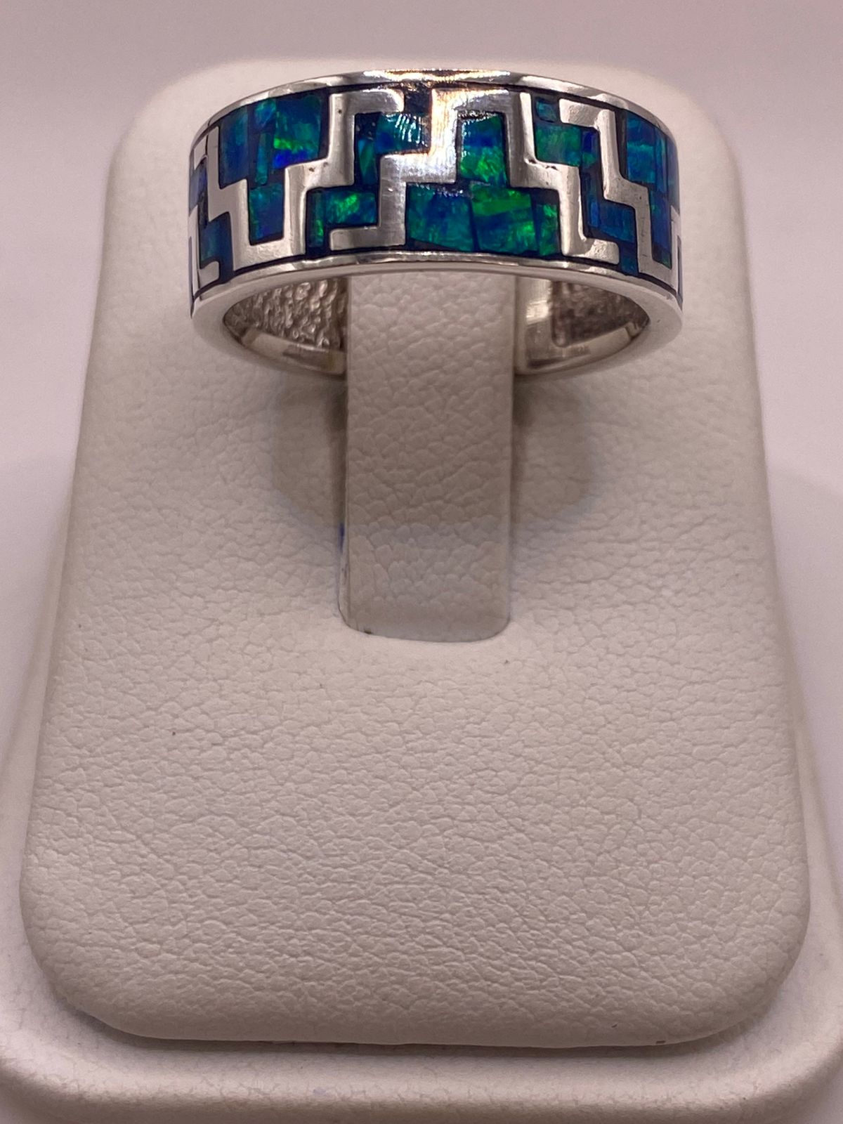 Anillo Greca Geometrica Continua con Ópalo de Fuego en Plata .950, vista frontal