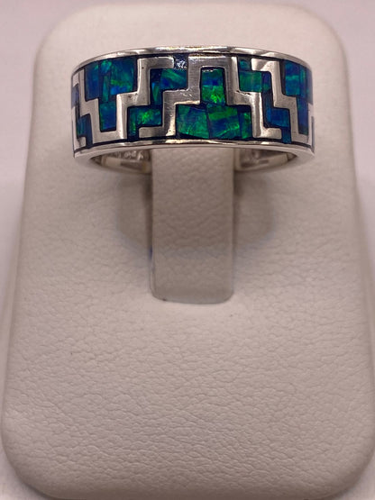 Anillo Greca Geometrica Continua con Ópalo de Fuego en Plata .950, vista de detalle
