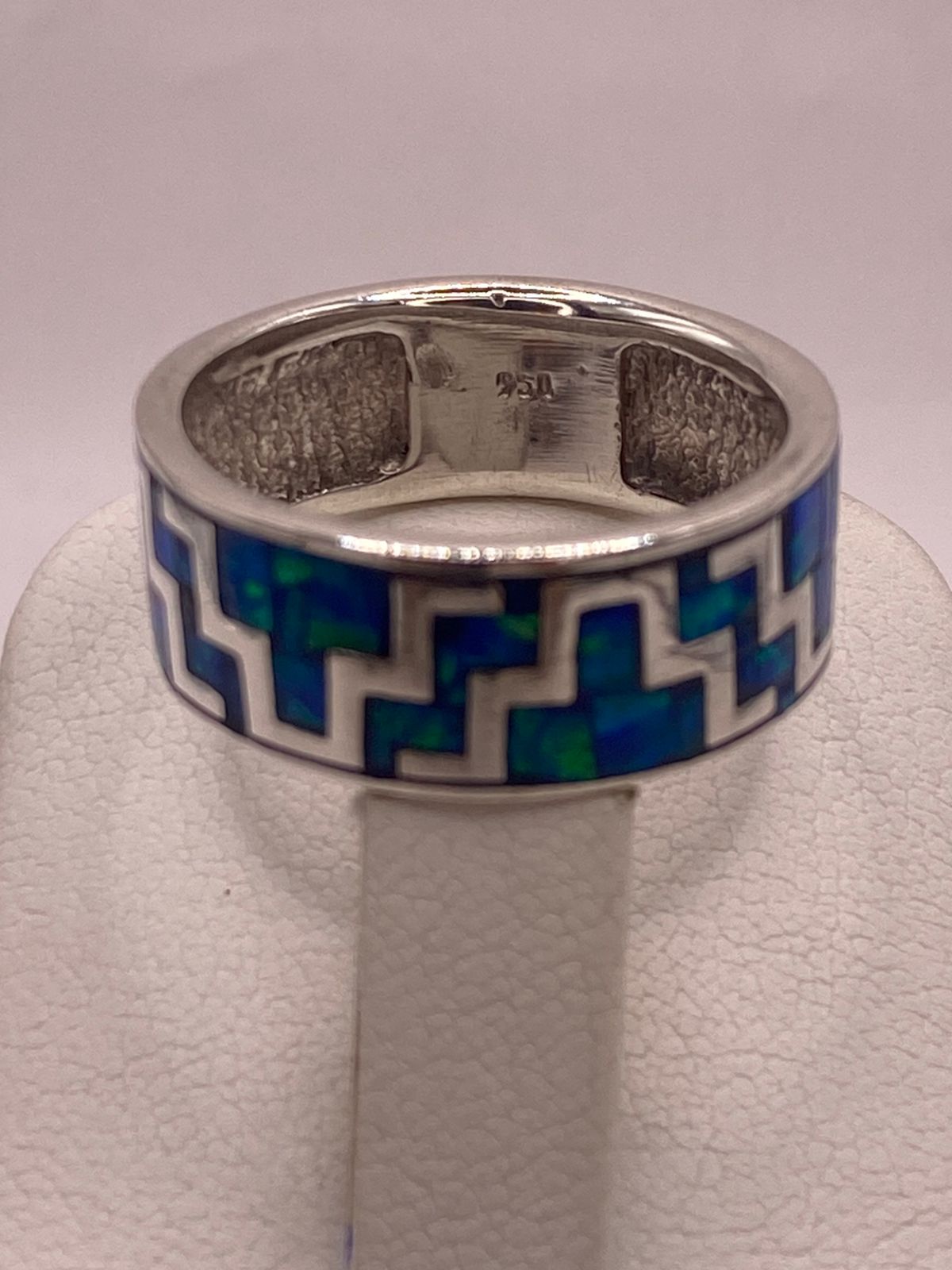 Anillo Greca Geometrica Continua con Ópalo de Fuego en Plata .950, sello de autenticidad Plata Ley .925