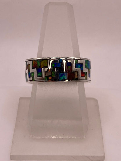 Anillo de Greca Geométrica con Ópalo de Fuego Multicolor en Plata .950, vista frontal