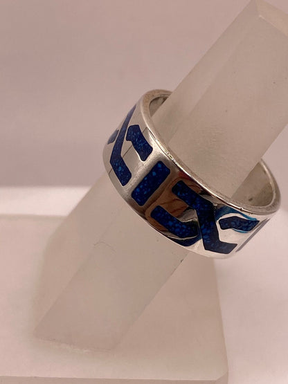 Anillo Greca Geométrica con Piedra Incrustada Azul de Plata .925, vista lateral