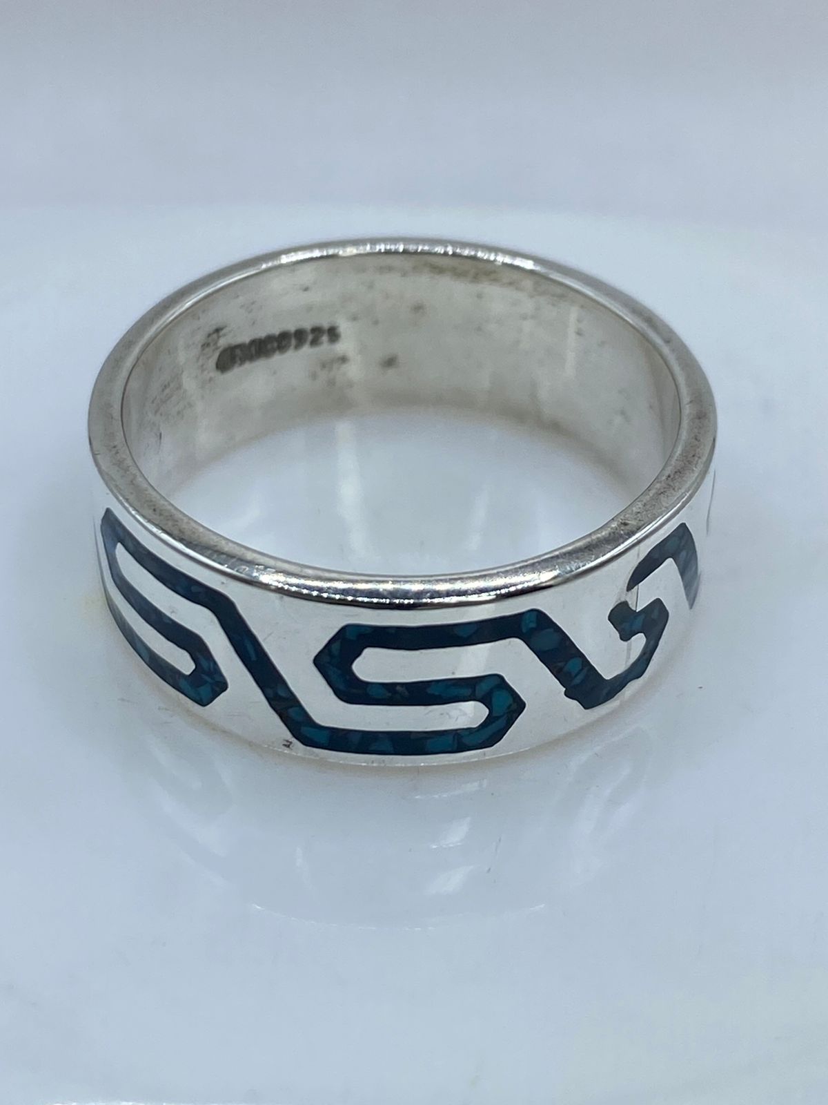 Anillo Greca Moderna en Plata .925 con Turquesa Natural, sello de autenticidad Plata Ley .925