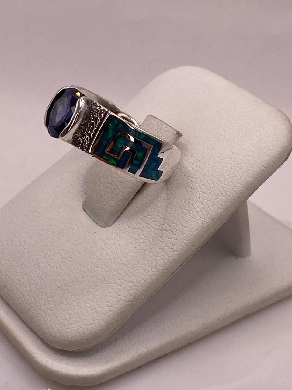 Anillo de Greca con Ópalo de Fuego y Zirconia en Plata .950, vista lateral