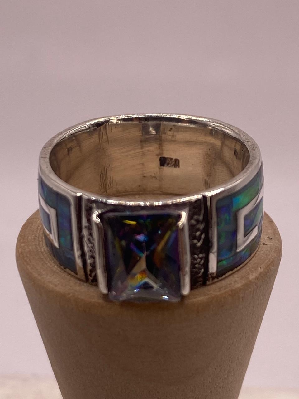Anillo de Greca con Ópalo de Fuego y Zirconia en Plata .950, sello de autenticidad Plata Ley .925