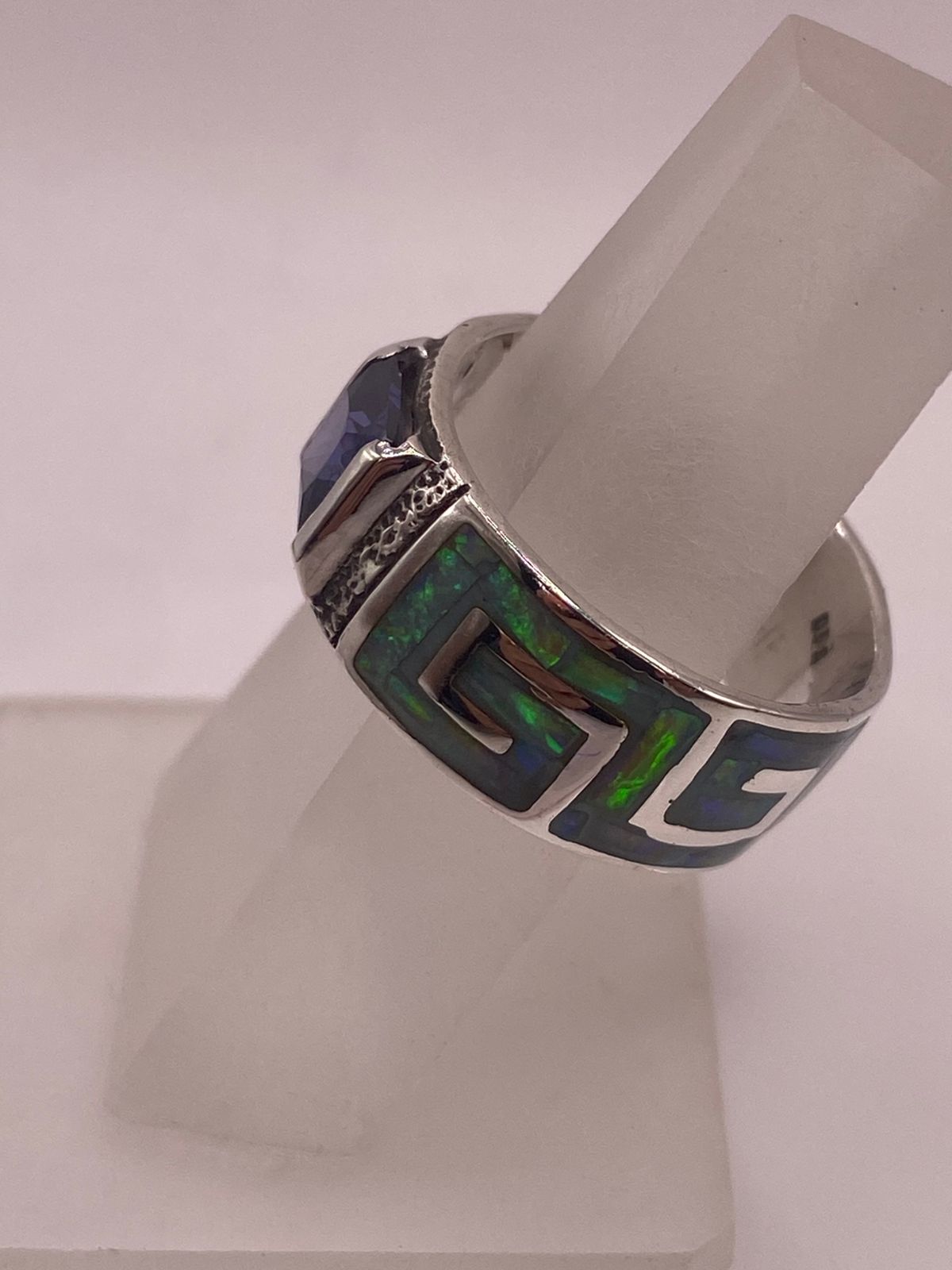 Anillo Greca Ópalo de Fuego & Zirconia Zafiro Plata 950, vista de detalle
