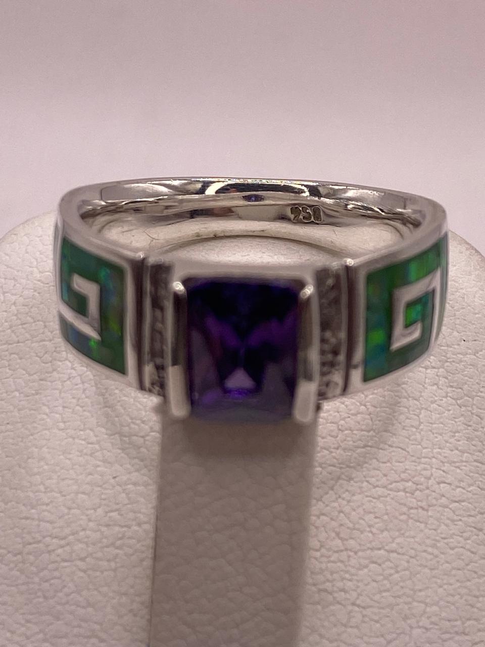 Anillo de Greca con Ópalo de Fuego y Zirconia en Plata .950, sello de autenticidad Plata Ley .925