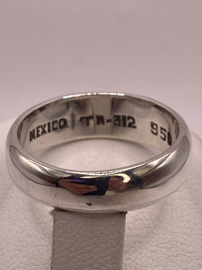 Anillo Greca de Plata 950 con Ópalo de Fuego, sello de autenticidad Plata Ley .925