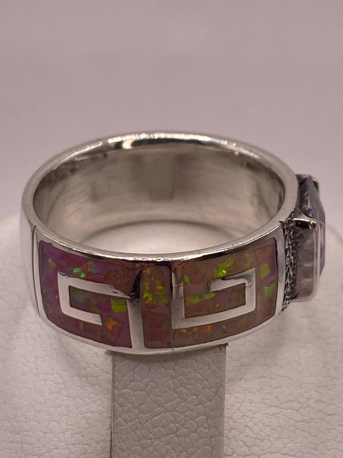 Anillo Greca de Plata 950 con Ópalo de Fuego y Zirconia Multicolor, vista superior