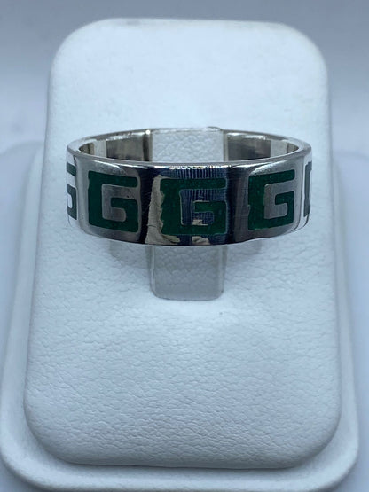 Anillo Greca Prehispánica en Plata .925 con Malaquita Natural — vista lateral