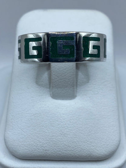 Anillo Greca Prehispánica en Plata .925 con Malaquita Natural, vista lateral