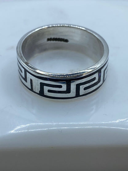 Anillo Greca Tipo Laberinto de Plata .925 con Obsidiana Negra, vista de detalle