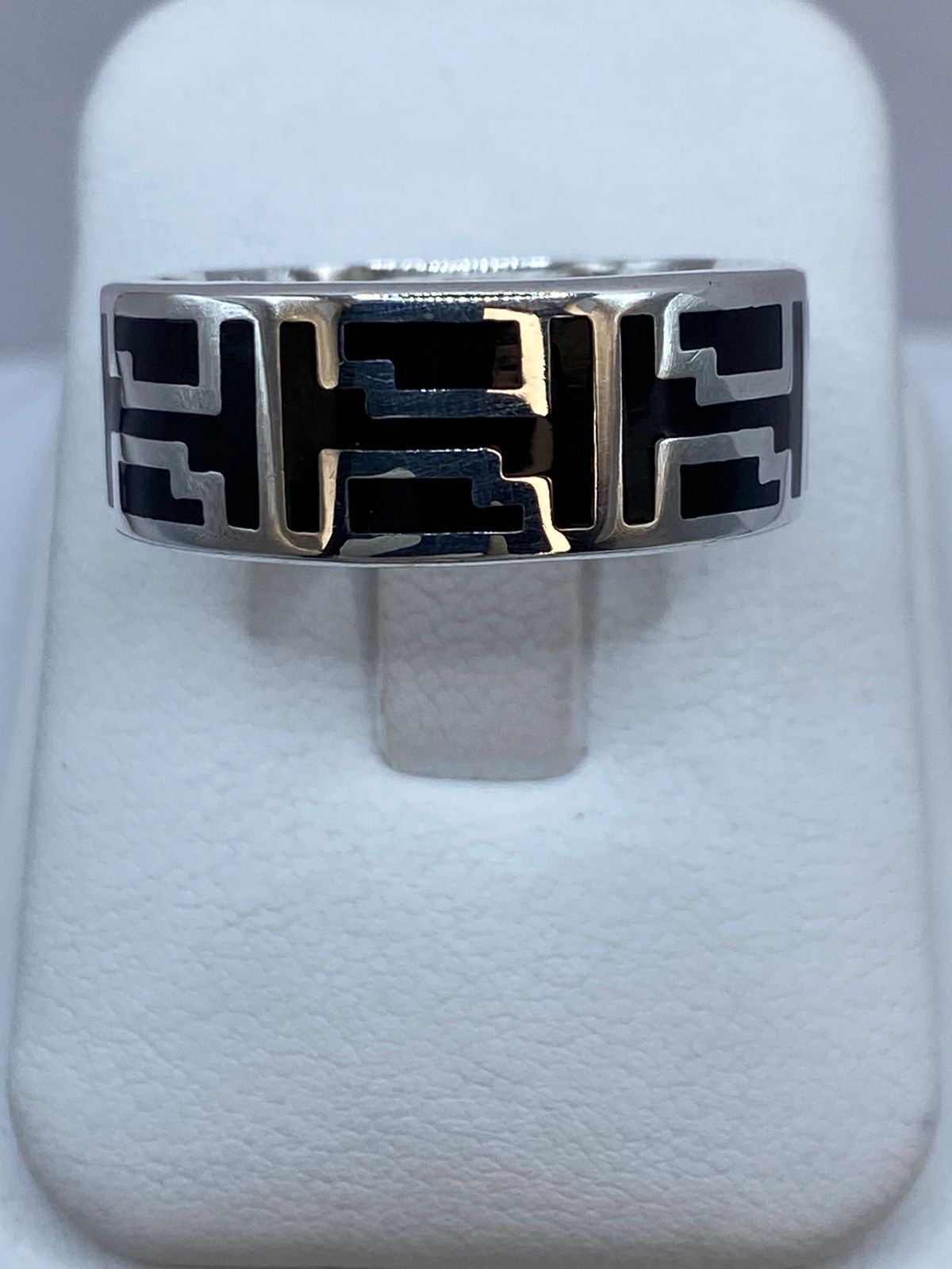 Anillo Greca Ancestral en Plata .925 con Obsidiana — vista lateral