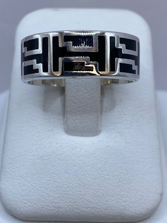 Anillo Greca Ancestral en Plata .925 con Obsidiana — vista lateral