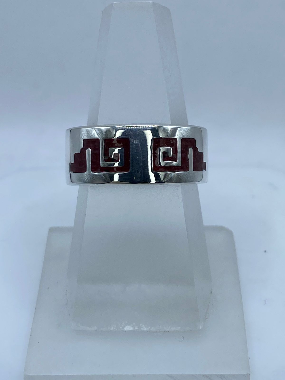 Anillo Greca Ancestral en Plata .925 con Coral Rojo, sello de autenticidad Plata Ley .925
