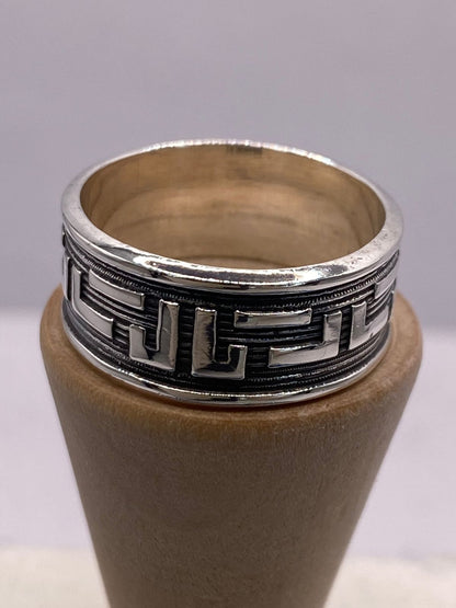 Anillo Greca Clásica en Plata .92, vista lateral