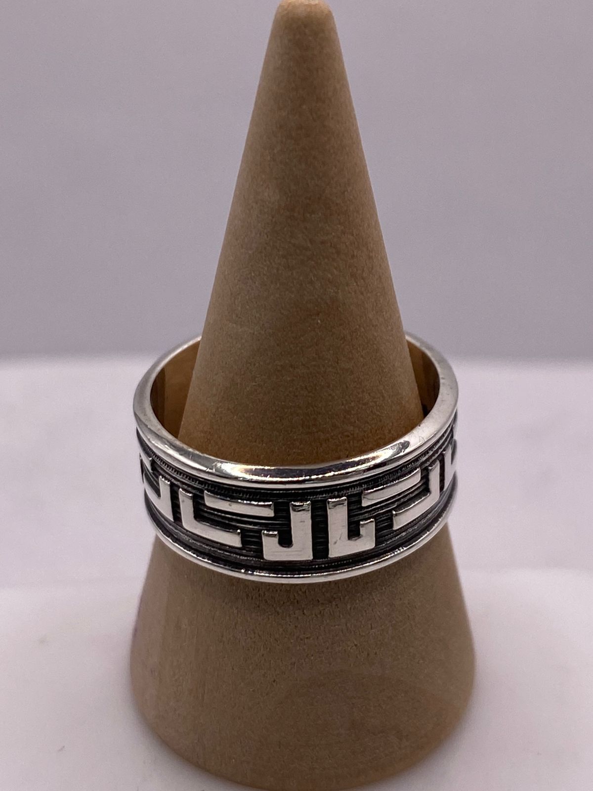 Anillo Greca Clásica en Plata .92, vista frontal