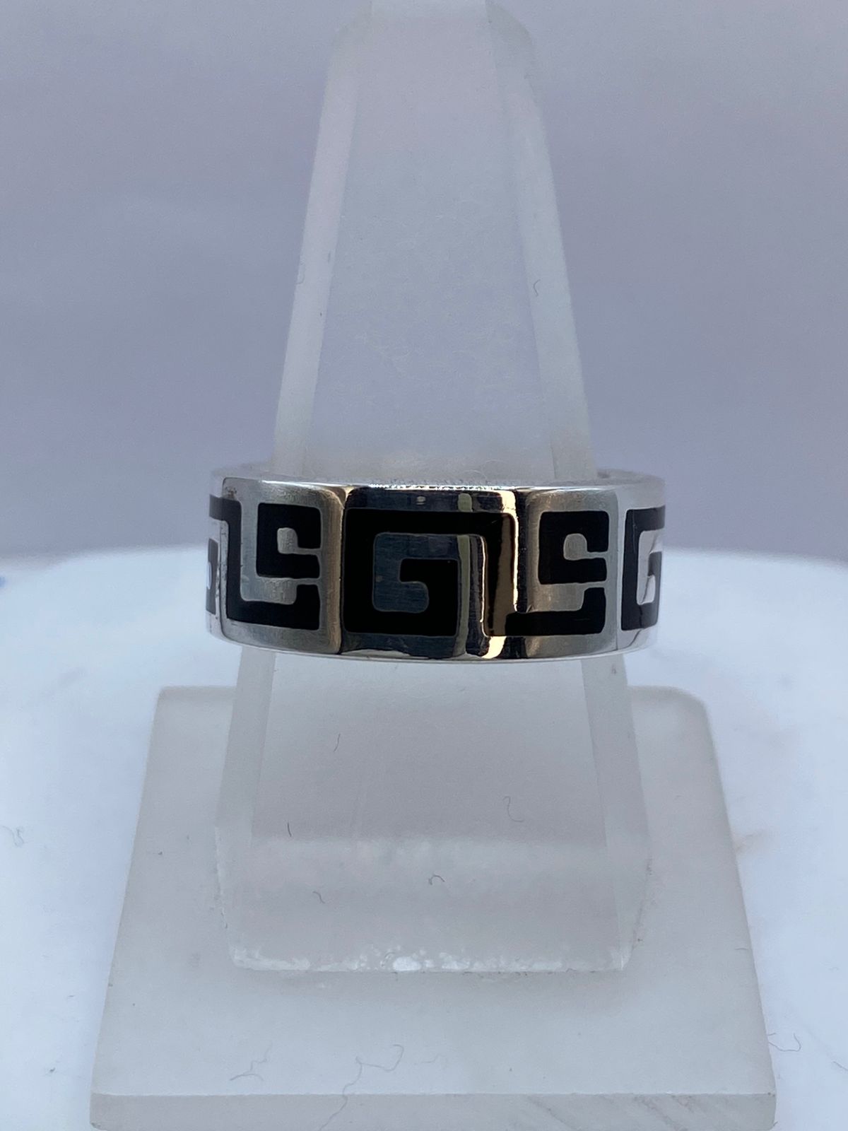 Anillo Greca Clásica en Plata .925 con Obsidiana — vista lateral