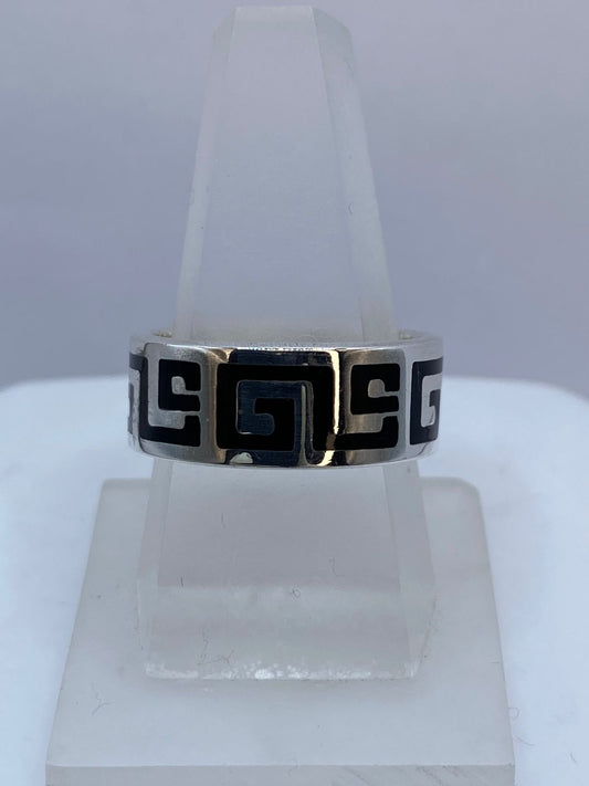 Anillo Greca Clásica en Plata .925 con Obsidiana — vista lateral