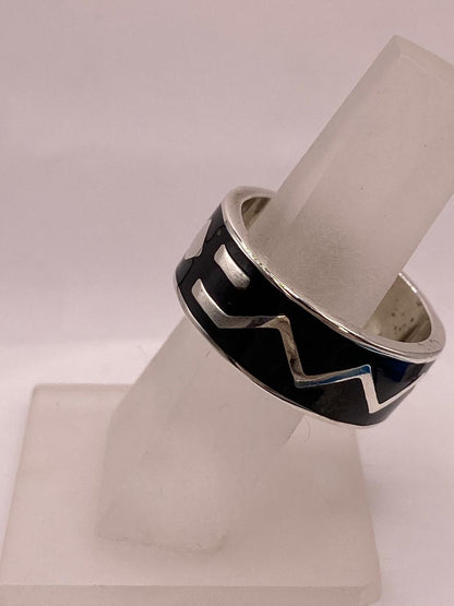 Anillo Greca Contemporánea en Plata .925 – Diseño Geométrico, vista frontal