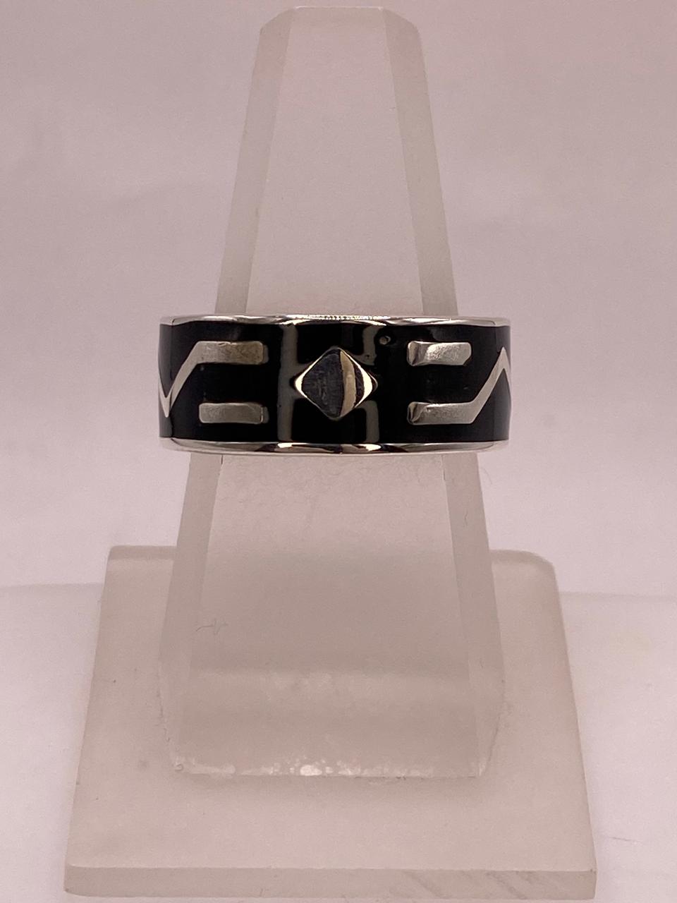 Anillo Greca Contemporánea en Plata .925 – Diseño Geométrico — vista lateral