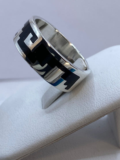 Anillo Greca Geométrica de Plata .925, vista de detalle