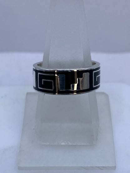 Anillo Greca Minimalista en Plata .925 con Obsidiana — vista lateral