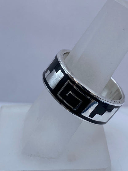 Anillo Greca Minimalista en Plata .925 con Obsidiana, vista lateral